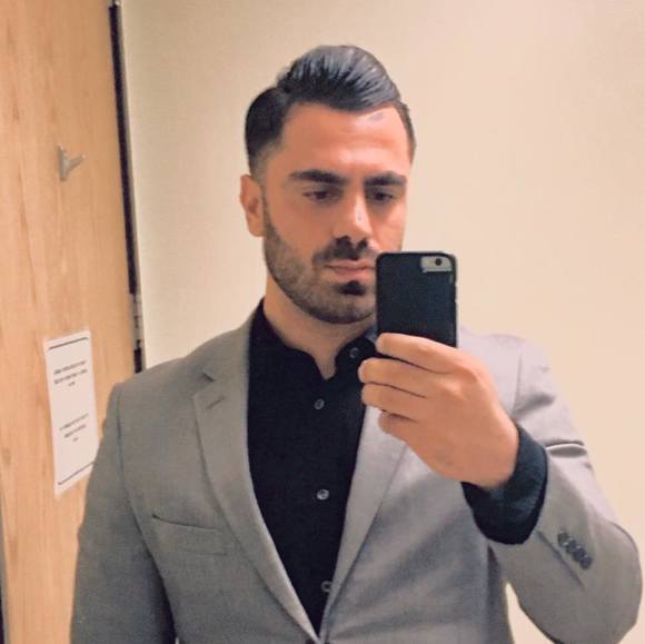 Meet your Posher, Ali - Picture 1 of 1